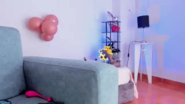 Snapshot of valerycolins chatting on November 28, 1:25 pm valerycolins online show from November 28, 1:25 pm