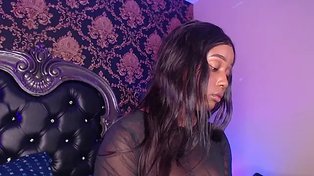 Snapshot of MichaelaCox chatting on May 29, 4:05 pm MichaelaCox online show from May 29, 4:05 pm