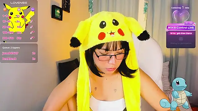 Snapshot of CoralineRicce_ chatting on December 30, 8:10 am CoralineRicce online show from December 30, 8:10 am