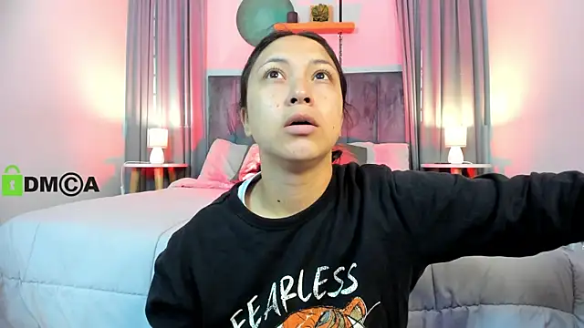 Snapshot of CoralineRicce_ chatting on September 10, 9:15 pm CoralineRicce online show from September 10, 9:15 pm