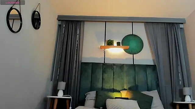 Snapshot of CoralineRicce_ chatting on November 21, 9:57 pm CoralineRicce online show from November 21, 9:57 pm