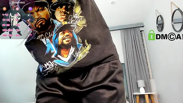 Snapshot of CoralineRicce_ chatting on November 23, 9:58 pm CoralineRicce online show from November 23, 9:58 pm