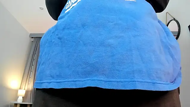 Snapshot of CoralineRicce_ chatting on November 24, 9:47 pm CoralineRicce online show from November 24, 9:47 pm