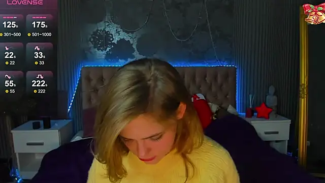 Snapshot of DellaRowe chatting on January 4, 4:32 pm DellaRowe online show from January 4, 4:32 pm