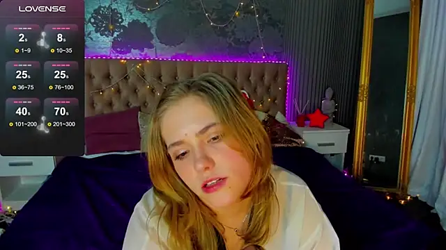 Snapshot of DellaRowe chatting on January 7, 4:16 pm DellaRowe online show from January 7, 4:16 pm