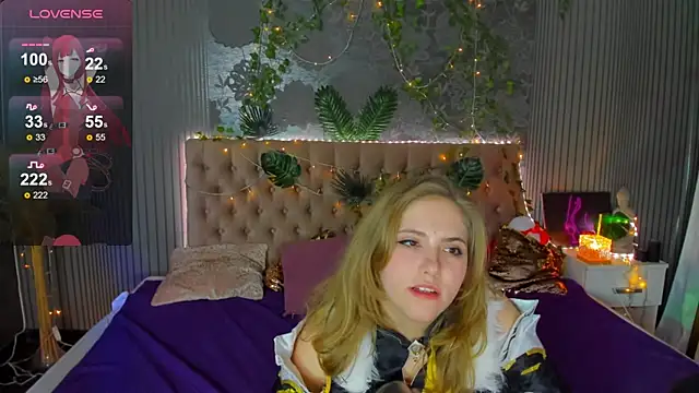 Snapshot of DellaRowe chatting on February 3, 4:31 pm DellaRowe online show from February 3, 4:31 pm