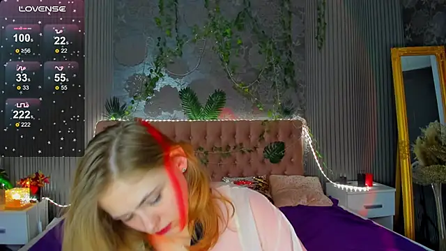 Snapshot of DellaRowe chatting on February 13, 2:20 pm DellaRowe online show from February 13, 2:20 pm