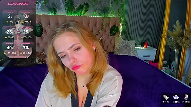 Snapshot of DellaRowe chatting on February 28, 10:50 pm DellaRowe online show from February 28, 10:50 pm
