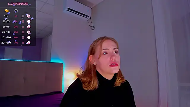 Snapshot of DellaRowe chatting on October 16, 12:28 pm DellaRowe online show from October 16, 12:28 pm