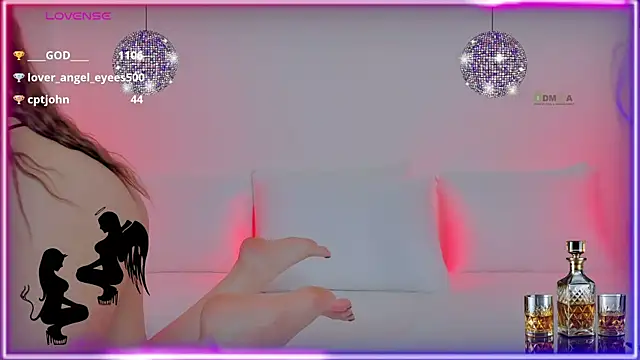 Snapshot of angel_eyees chatting on January 12, 11:58 pm angel eyees online show from January 12, 11:58 pm
