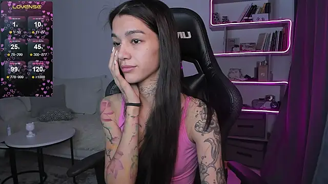 vinkitinkii online show from December 24, 9:39 am