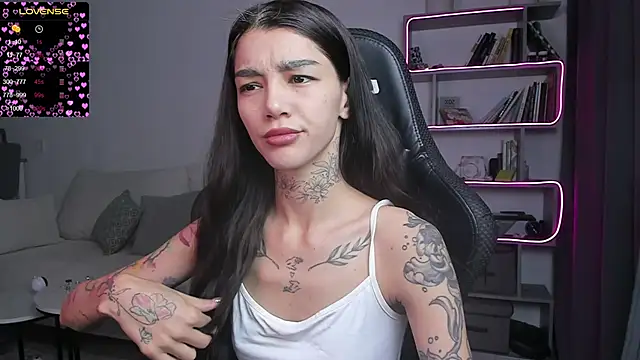 vinkitinkii online show from January 12, 7:00 am