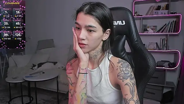 vinkitinkii online show from February 18, 9:43 am