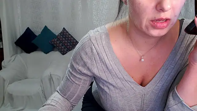 Stella Adria online show from December 8, 5:01 pm