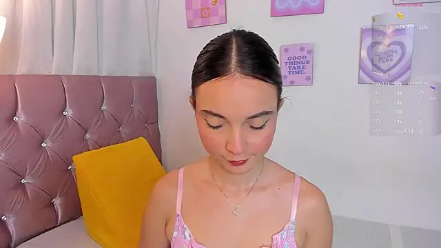 Snapshot of kate_sweet01 chatting on October 16, 1:28 am kate sweet01 online show from October 16, 1:28 am