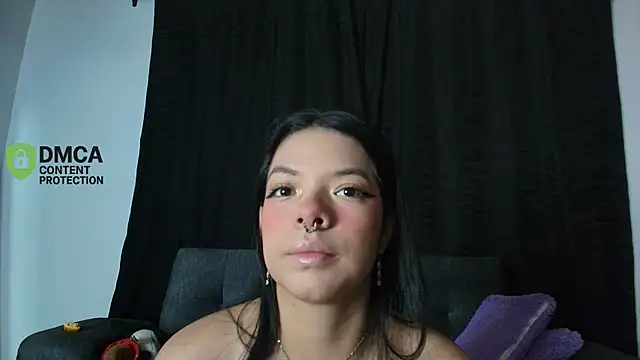 yungelitamor  online show from May 22, 5:03 am