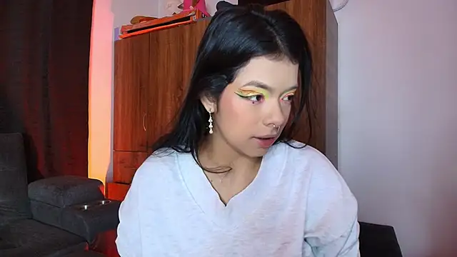 yungelitamor  online show from July 12, 5:42 am