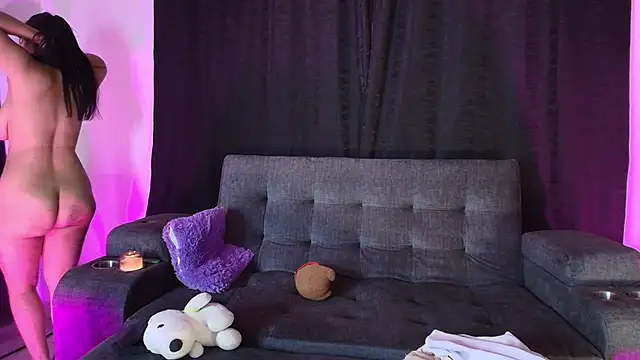 yungelitamor  online show from July 20, 5:11 am