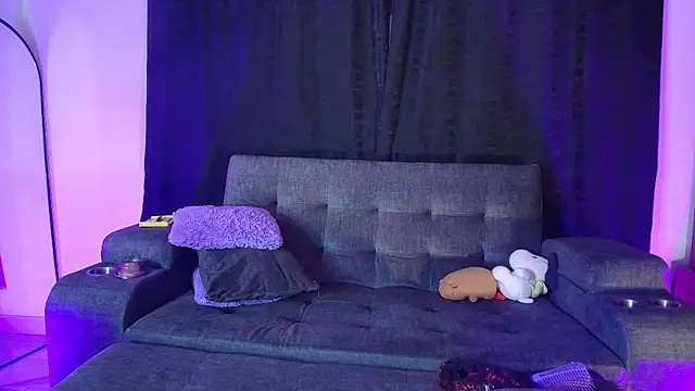 yungelitamor  online show from July 24, 5:38 am