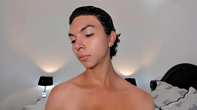 Snapshot of xhenisa_ chatting on January 23, 8:45 pm xhenisa online show from January 23, 8:45 pm