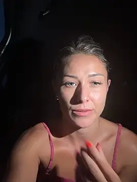 Snapshot of petrouchkaaa_ chatting on September 21, 9:27 pm petrouchkaaa online show from September 21, 9:27 pm