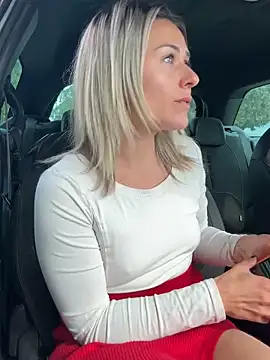 petrouchkaaa  online show from March 11, 12:11 pm