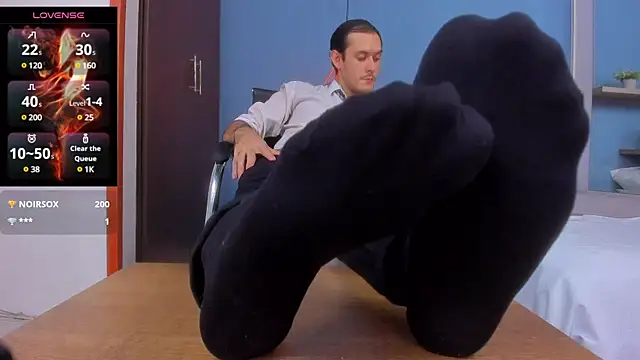 jeanpiere  online show from December 5, 6:32 am