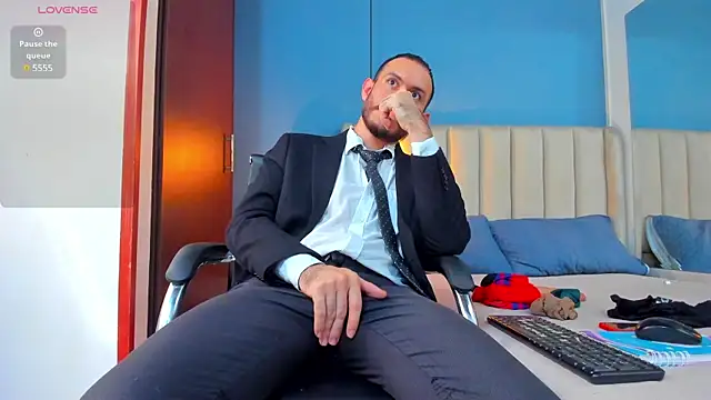 jeanpiere  online show from February 9, 2:29 pm