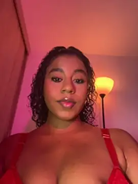 Snapshot of charlotteeruss chatting on July 8, 10:47 pm charlotteeruss online show from July 8, 10:47 pm