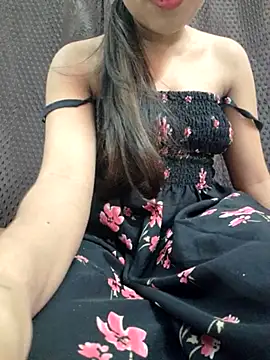 Snapshot of Roshni_98 chatting on March 12, 5:35 am Roshni 98 online show from March 12, 5:35 am