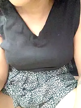 Snapshot of Roshni_98 chatting on September 22, 5:26 pm Roshni 98 online show from September 22, 5:26 pm