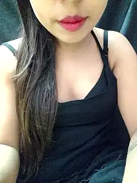 Snapshot of Roshni_98 chatting on May 4, 6:48 pm Roshni 98 online show from May 4, 6:48 pm