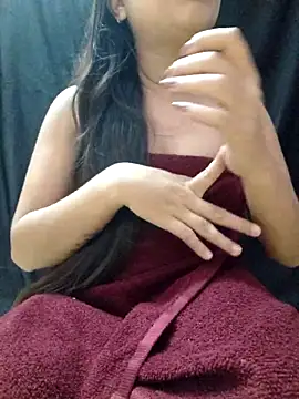 Snapshot of Roshni_98 chatting on June 5, 5:07 pm Roshni 98 online show from June 5, 5:07 pm
