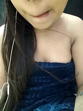 Snapshot of Roshni_98 chatting on July 10, 8:18 am Roshni 98 online show from July 10, 8:18 am