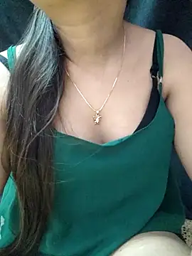 Snapshot of Roshni_98 chatting on July 14, 2:01 pm Roshni 98 online show from July 14, 2:01 pm