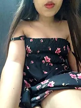 Snapshot of Roshni_98 chatting on July 15, 6:57 pm Roshni 98 online show from July 15, 6:57 pm