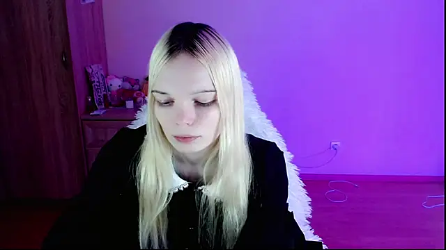 Emily Nyaffee online show from January 25, 9:46 pm