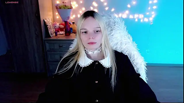 Emily Nyaffee online show from February 22, 3:12 am