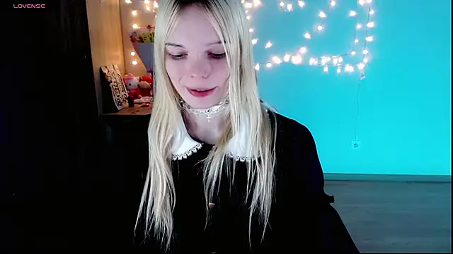 Emily Nyaffee online show from February 23, 2:29 am