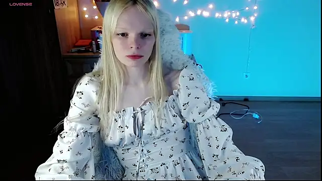 Emily Nyaffee online show from March 21, 10:50 pm