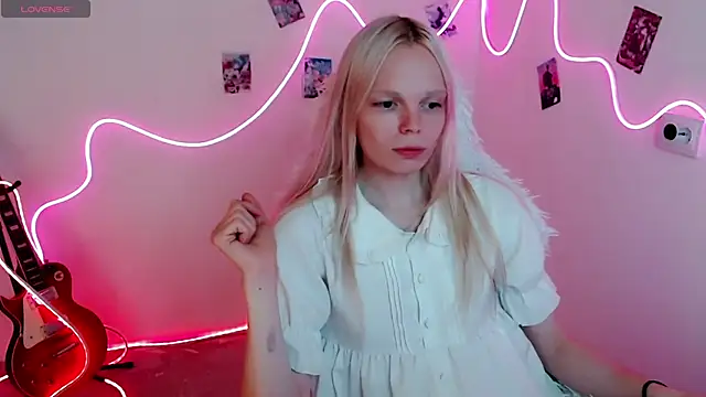 Emily Nyaffee online show from September 11, 1:22 pm