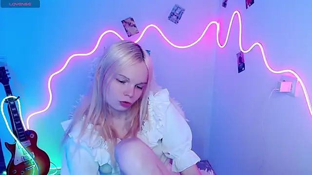 Emily Nyaffee online show from October 30, 4:52 pm