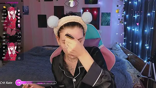 Snapshot of Amanda_Tender chatting on December 8, 8:15 pm Amanda Tender online show from December 8, 8:15 pm