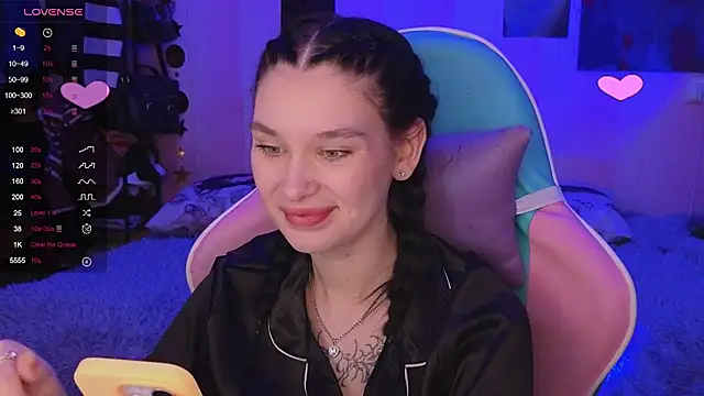 Snapshot of Amanda_Tender chatting on January 7, 9:03 pm Amanda Tender online show from January 7, 9:03 pm