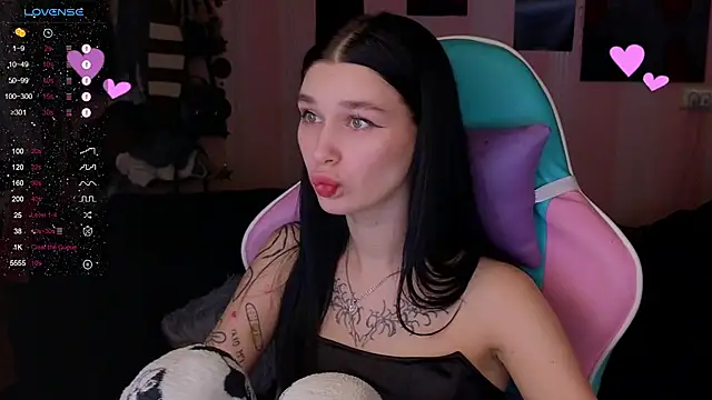 Snapshot of Amanda_Tender chatting on January 14, 8:48 pm Amanda Tender online show from January 14, 8:48 pm