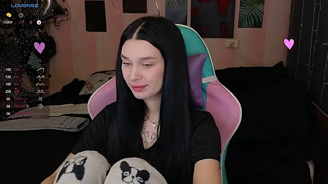 Snapshot of Amanda_Tender chatting on February 4, 9:10 pm Amanda Tender online show from February 4, 9:10 pm