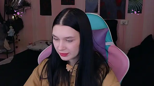 Snapshot of Amanda_Tender chatting on February 5, 9:18 pm Amanda Tender online show from February 5, 9:18 pm