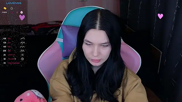 Snapshot of Amanda_Tender chatting on February 10, 9:15 pm Amanda Tender online show from February 10, 9:15 pm