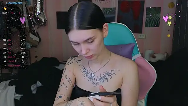 Snapshot of Amanda_Tender chatting on March 20, 9:56 pm Amanda Tender online show from March 20, 9:56 pm