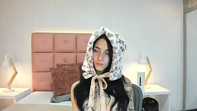 lhiamfit online show from November 26, 5:19 am